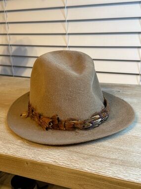 Vintage Churchhill Ltd Soft Fur Felt Fedora Western Hat , Tan Feather Band